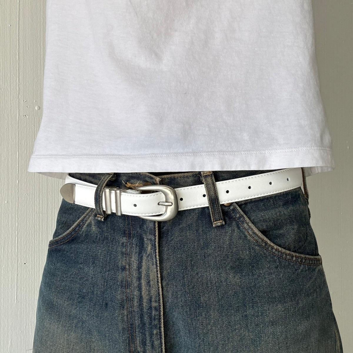 White Classic Skinny Belt