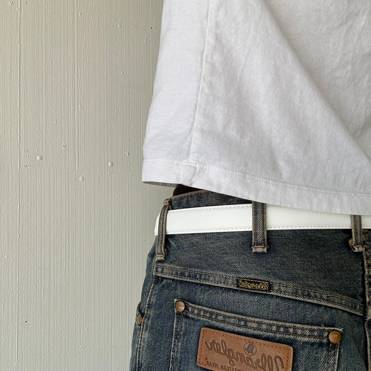 White Classic Skinny Belt